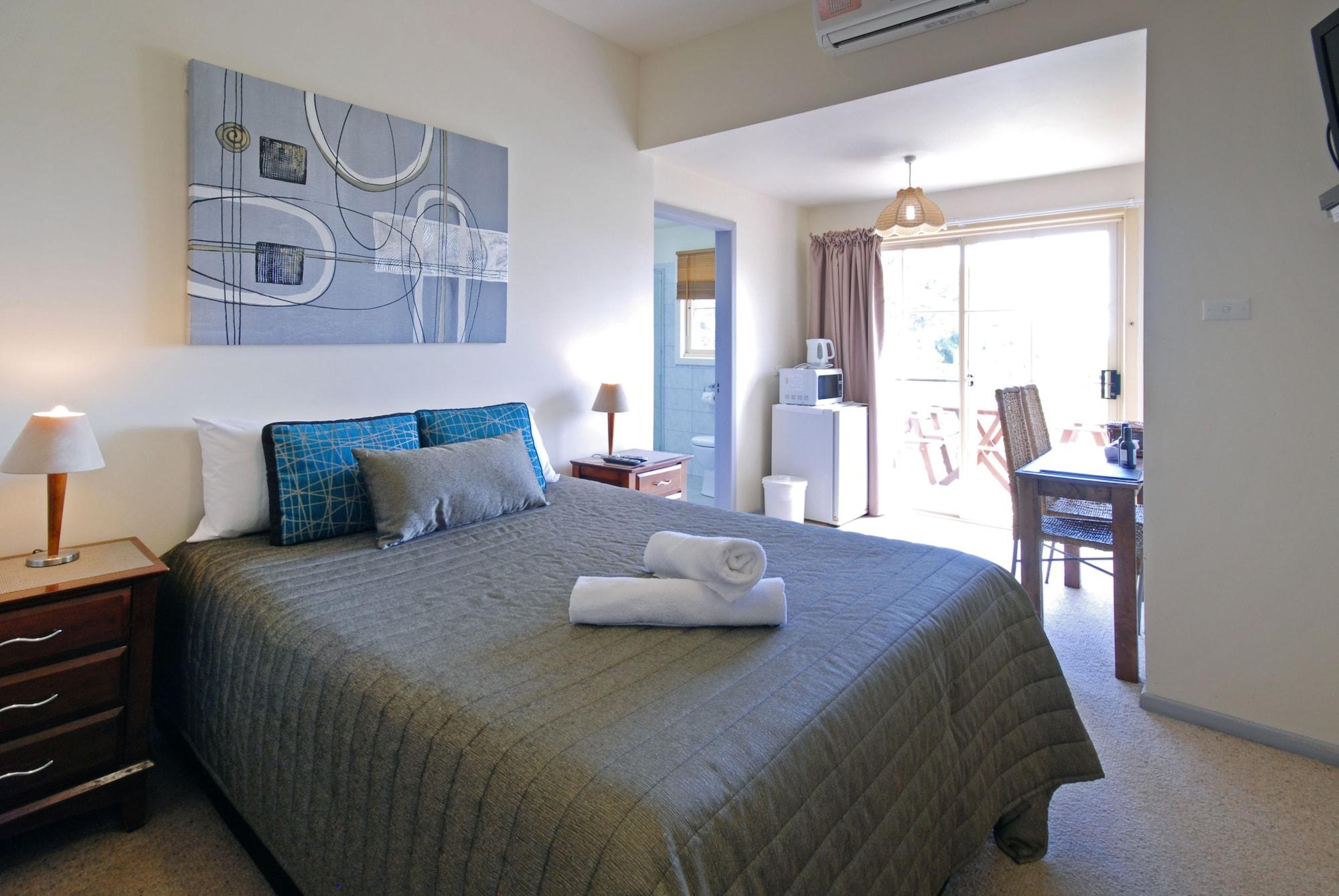 Riverview Boutique Motel Намбакка-Хедс Экстерьер фото