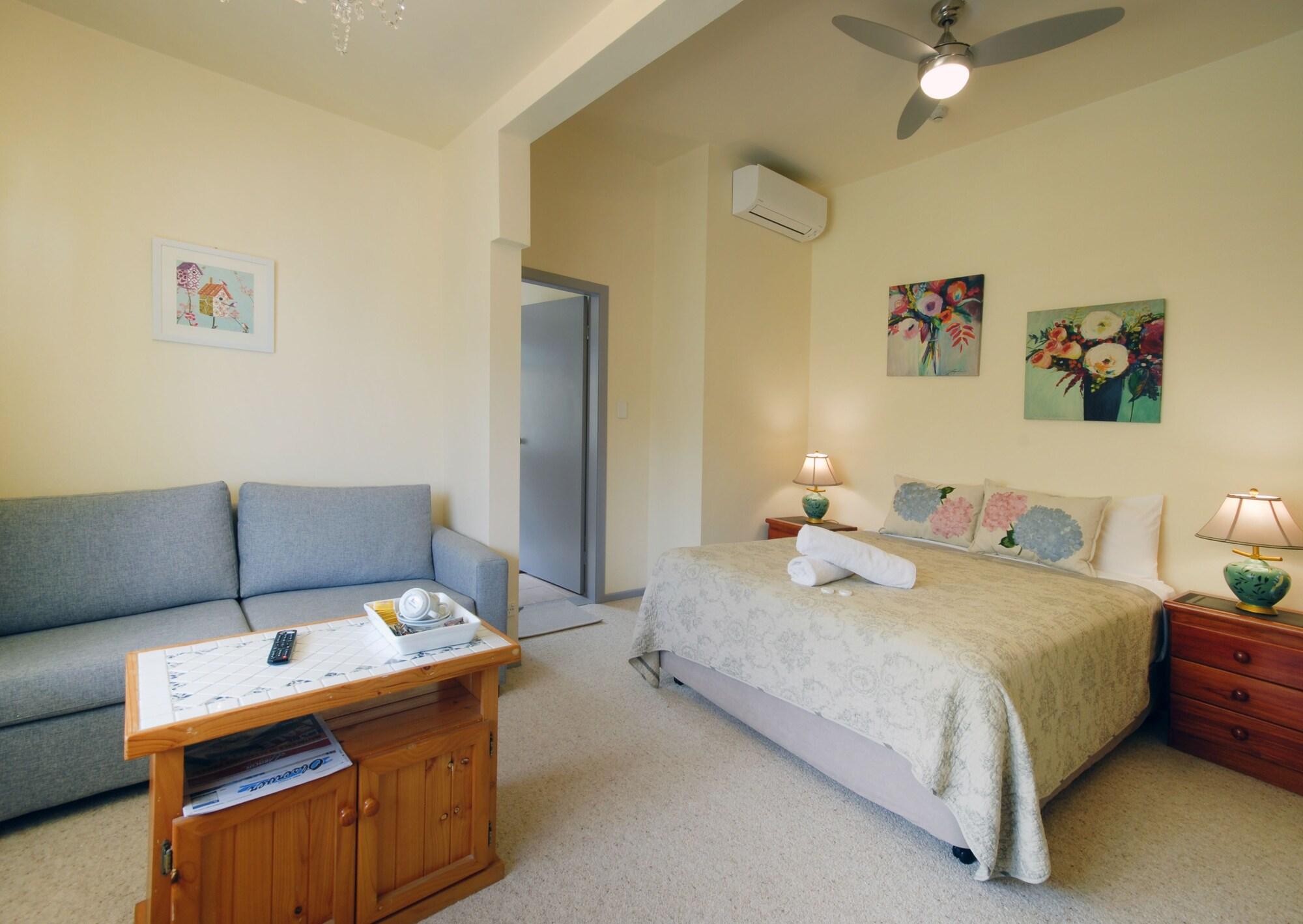 Riverview Boutique Motel Намбакка-Хедс Экстерьер фото